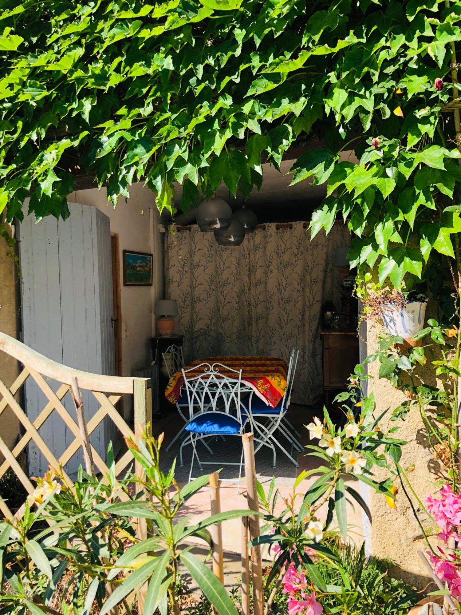 La Maison Vigne Vierge Lagrasse Exteriér fotografie